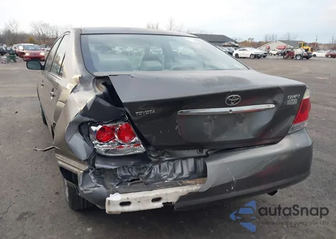 2005 Toyota Camry Std z USA, uszkodzony, nr VIN 4T1BE32K15U602024